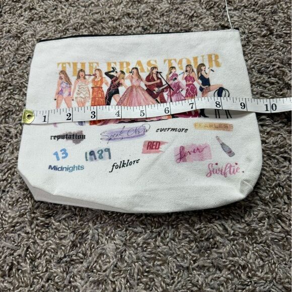 Taylor Swift Makeup Pouch - Picture 4 of 5